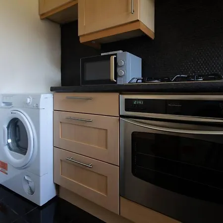 Holiday home Ideal With Private Parking For Contractors & Groups